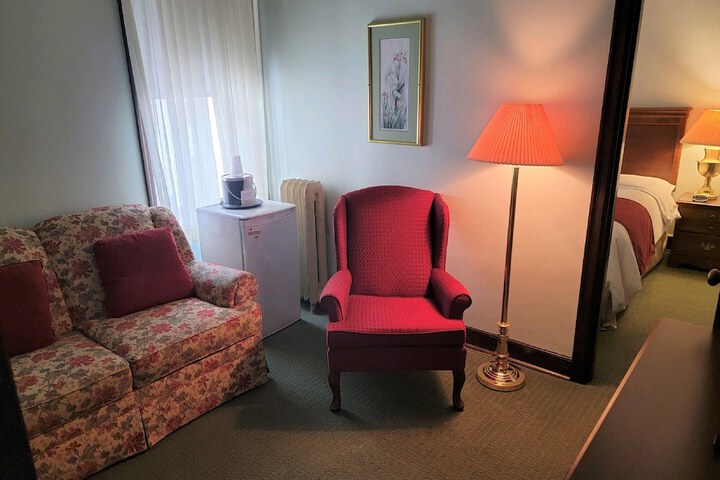 Room 34 of 43