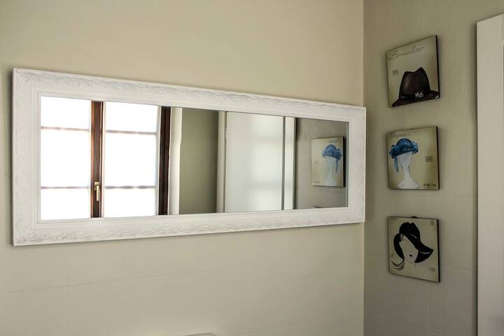 Room 28 of 48