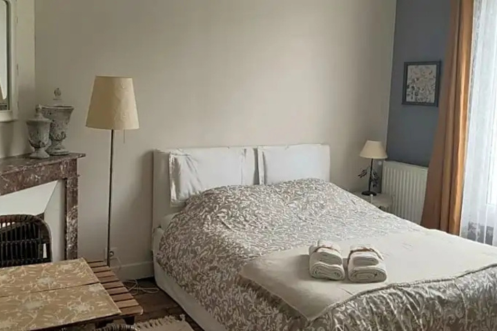 Room 3 of 10