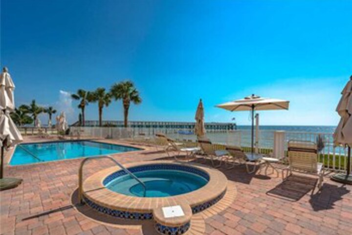 Exterior of La Contessa 307 by Distinctive Beach Rentals