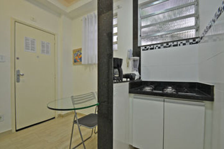 Room 5 of 12