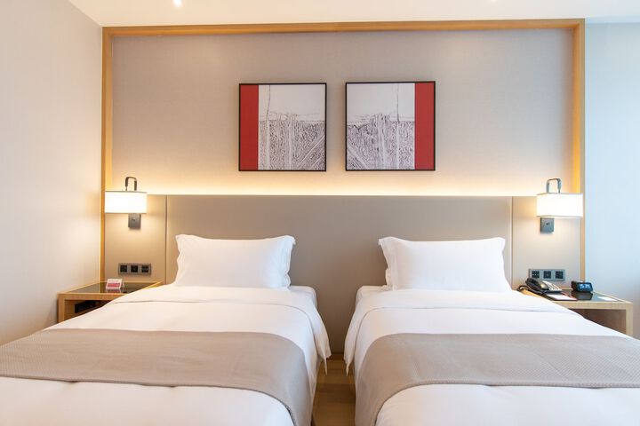 Room 21 of 64