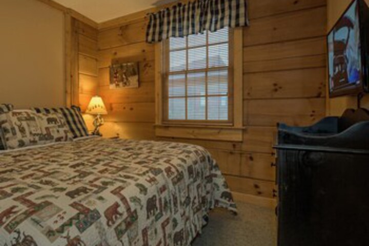 Room 13 of 22