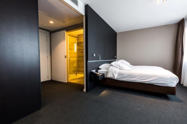 Room 31 of 75