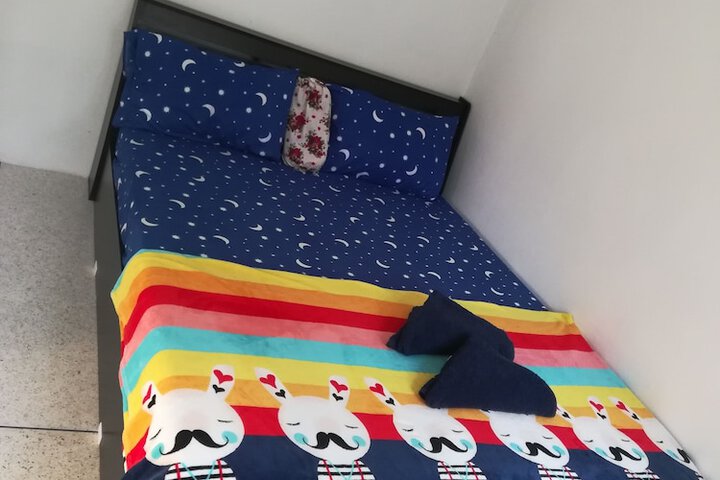 Room 8 of 25