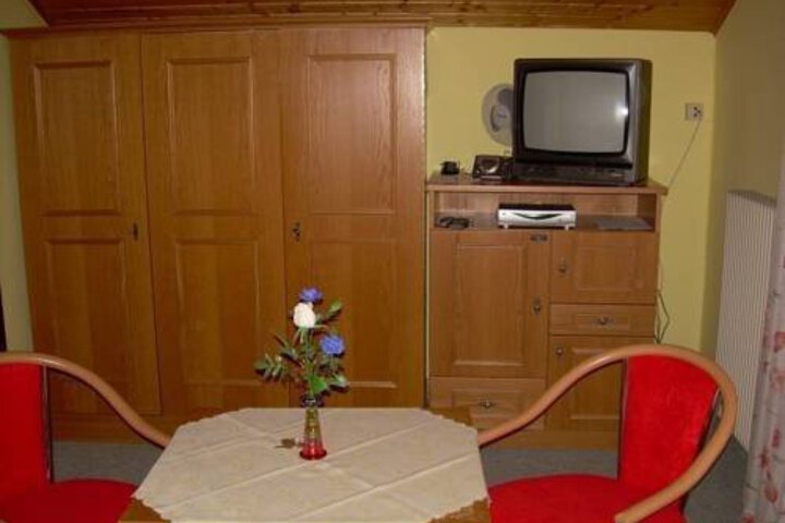 Room 3 of 13