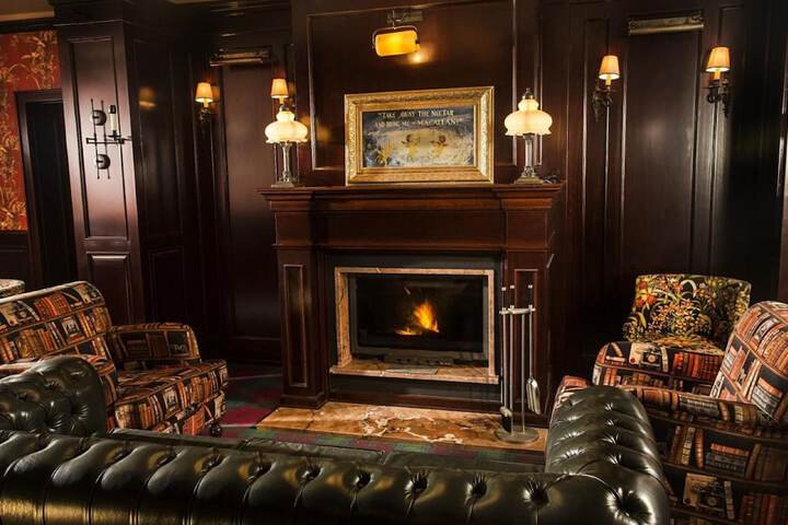 Lobby Entry
