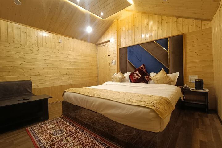 Room 48 of 68