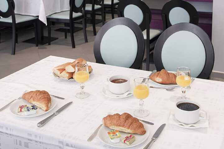 Breakfast meal