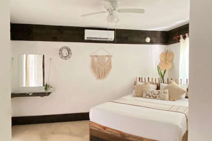 Room 4 of 35