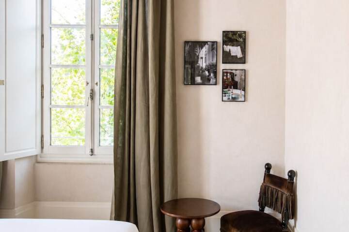 Room 13 of 50