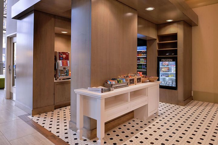 Snack bar