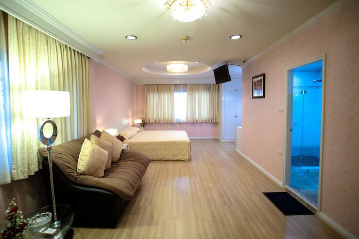 Room 9 of 71