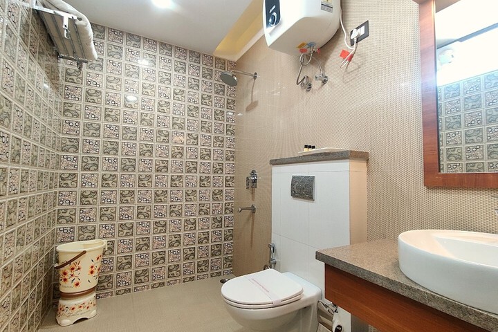 Room 5 of 5