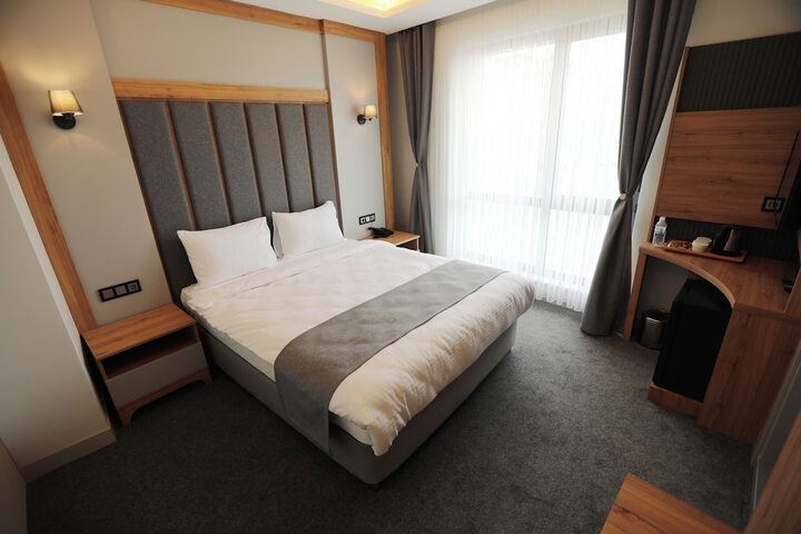 Room 25 of 39