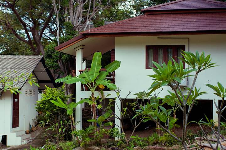 Room 9 of 26