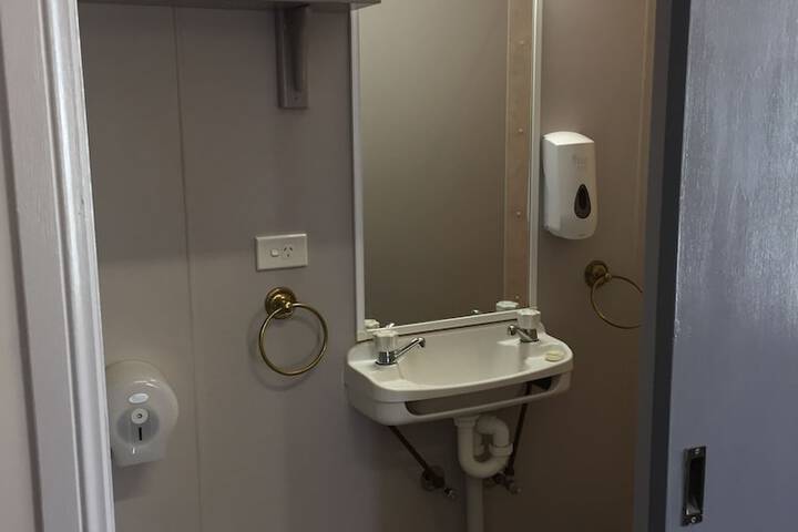 Room 26 of 36
