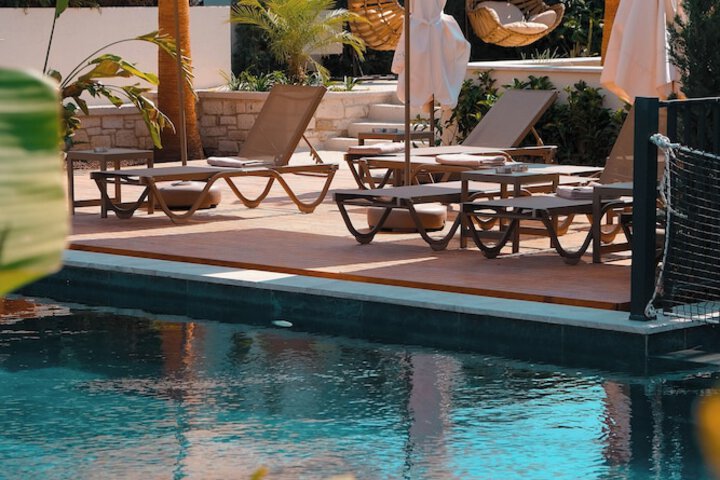 Pool 27 of 61
