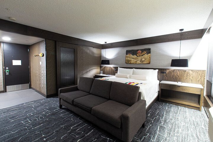 Room 12 of 34
