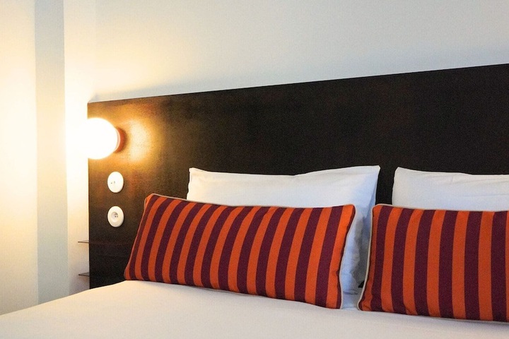 Room 27 of 119