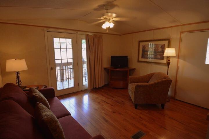 Room 18 of 33