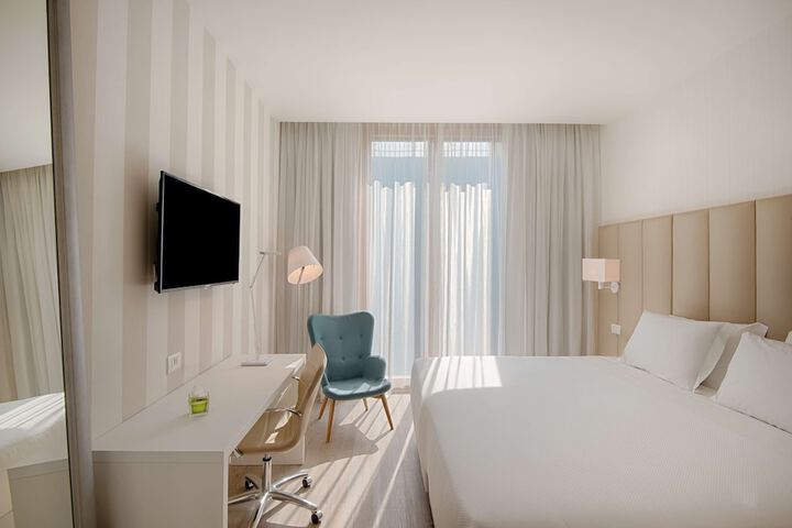 Room 7 of 41