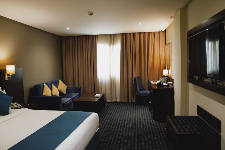 Room 43 of 140