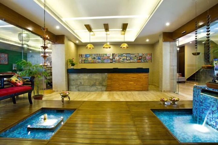 Lounge 22 of 29