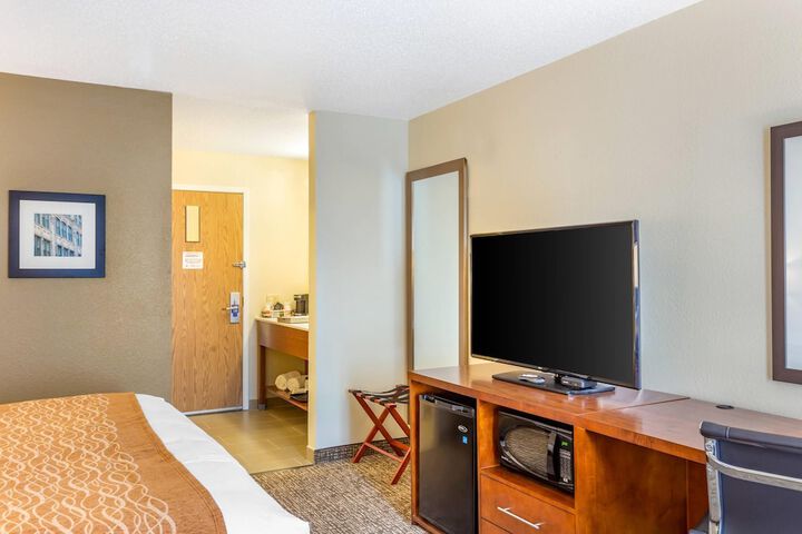 Room 9 of 29
