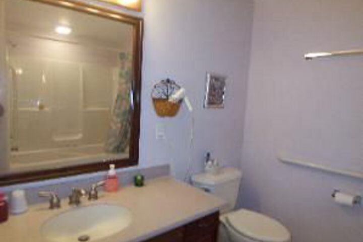 Room 33 of 62