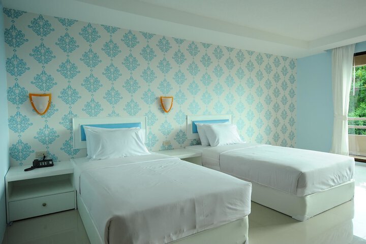 Room 13 of 26