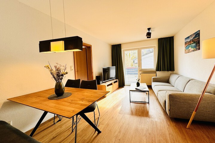 Room 6 of 42