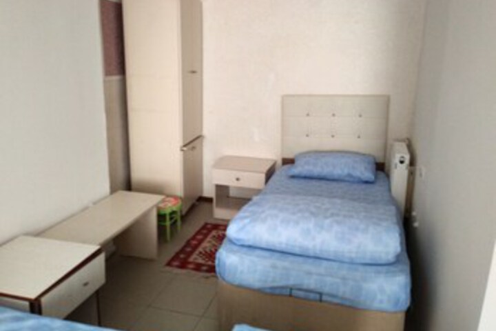 Room 13 of 21