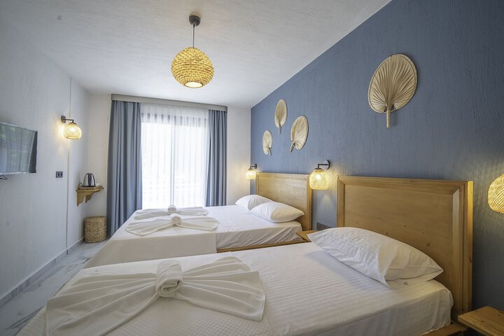 Room 14 of 28