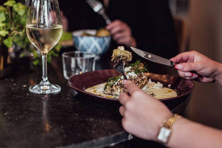Dining 94 of 110
