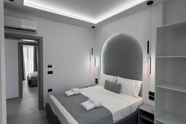 Room 28 of 164