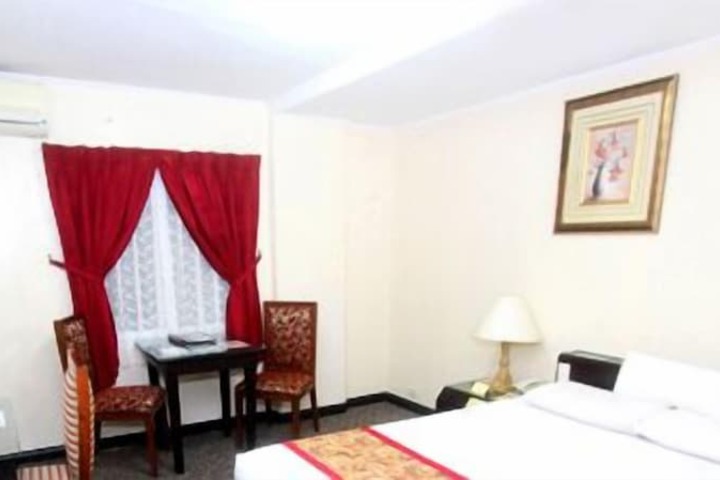 Room 6 of 29
