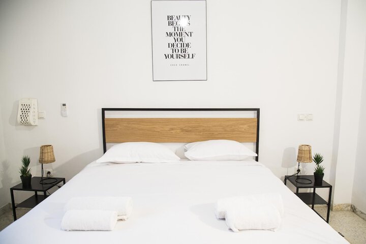 Room 5 of 20