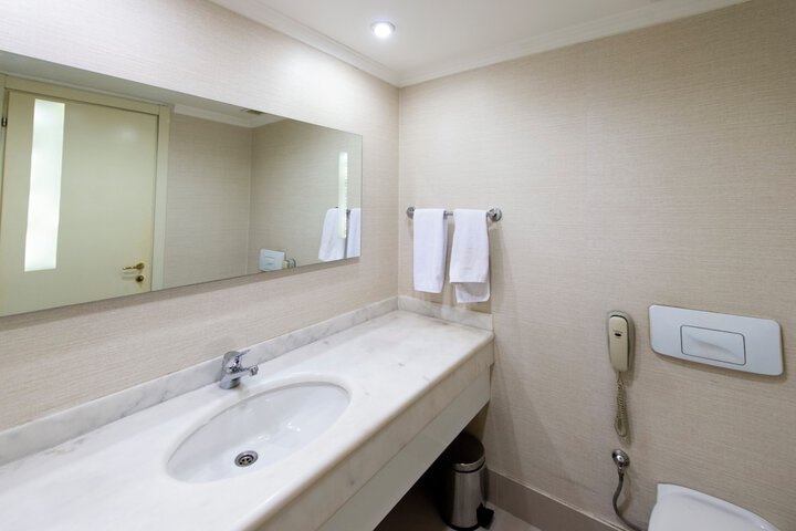 Room 14 of 23