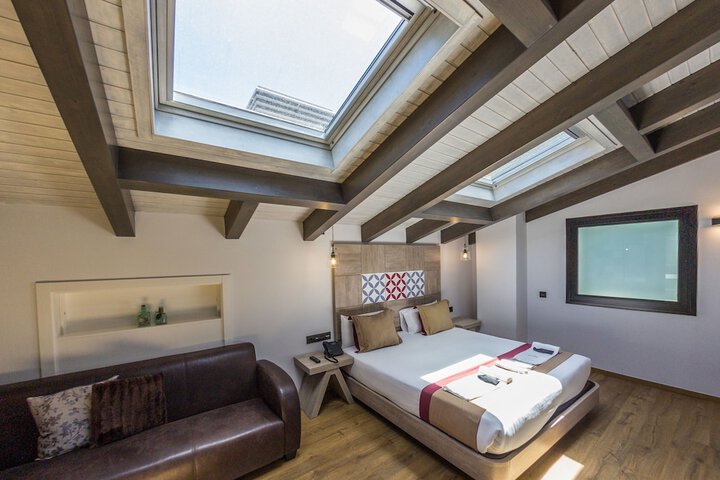 Room 15 of 50