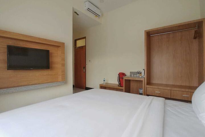 Room 14 of 34