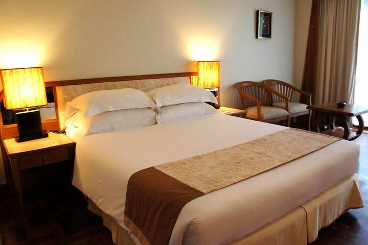 Room 5 of 48