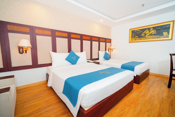 Room 26 of 164