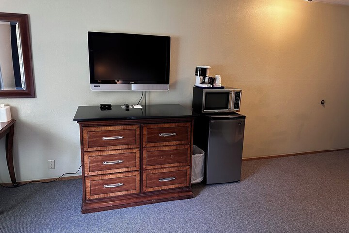Room 114 of 390