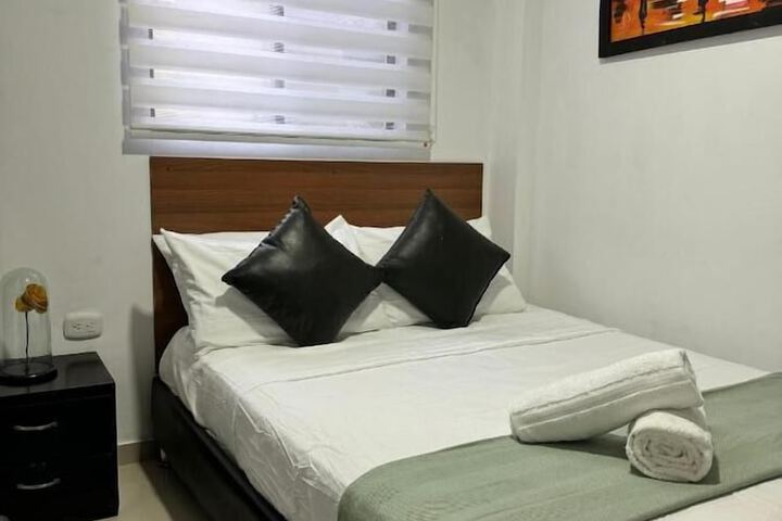 Room 5 of 17