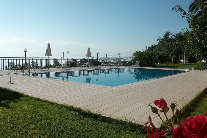 Pool 54 of 72