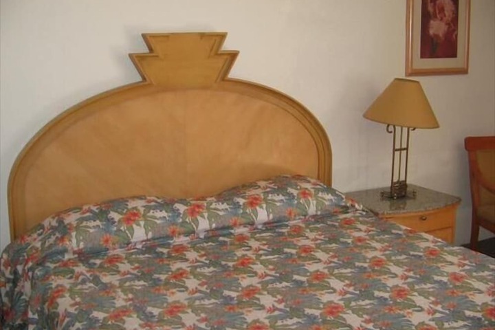 Room 4 of 19