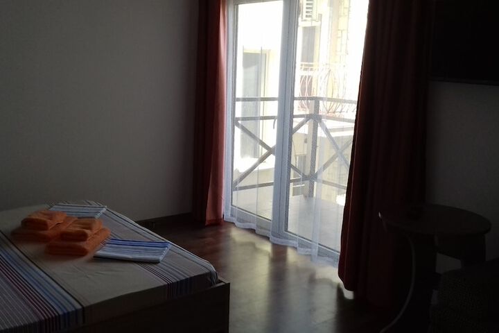Room 29 of 34