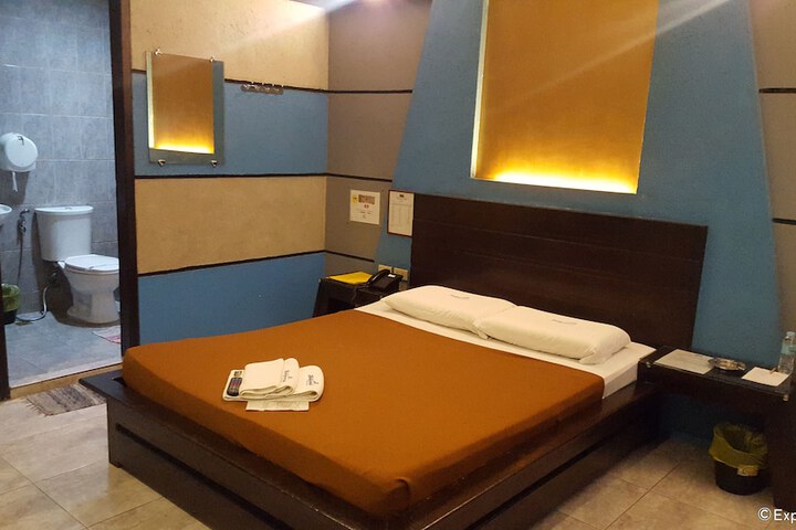 Room 26 of 45