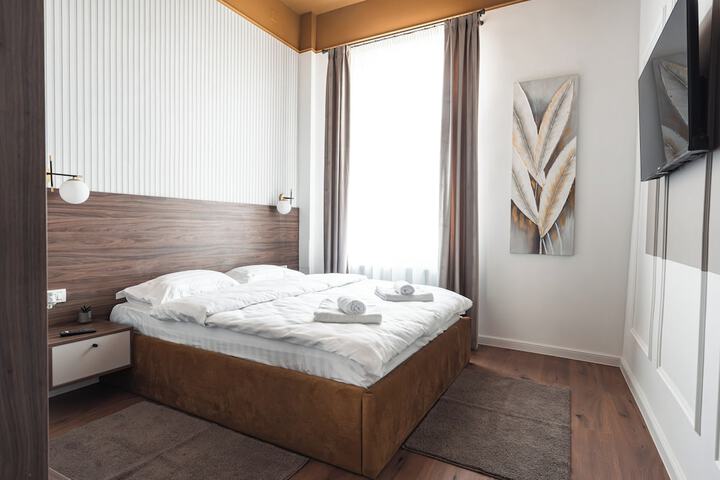 Room 9 of 39